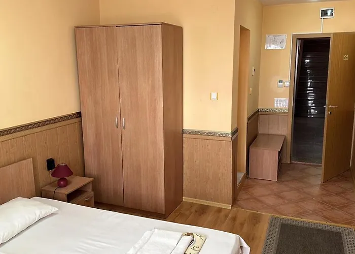 Hayat Ltd Szálloda *