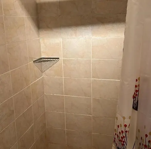 Hayat Ltd מלון *