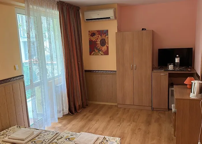 Szálloda Hayat Ltd *